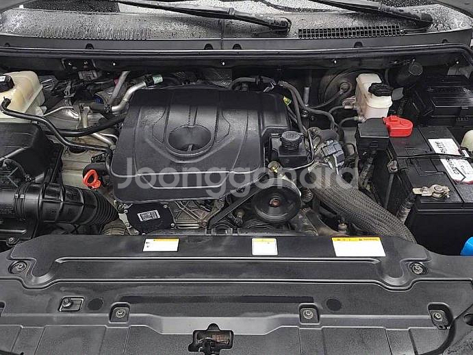 @17년식 코란도 투리스모 2.2 4WD 9인승 TX--4