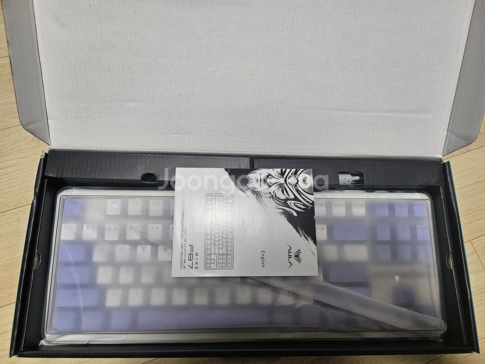 (새제품)독거미 AULA F87 유선 청축 팝니다--1