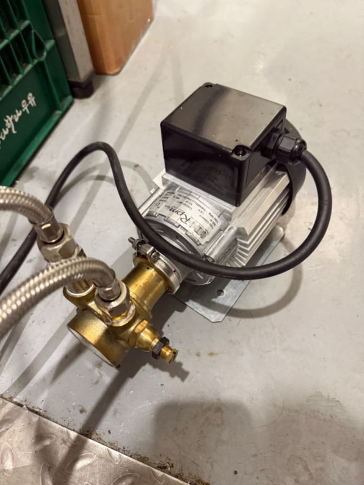 라마르조코 스트라다. 3구 커피머신 팝니다 이미지