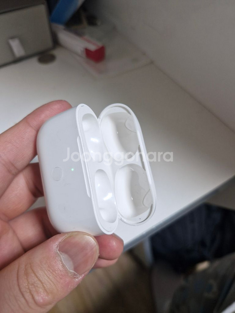 에어팟2 pro케이스(본체) 팝니다--1