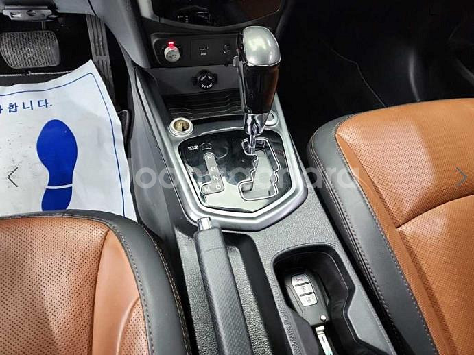 @17년식 티볼리 아머 1.6 디젤 기어에디션 전국최--7