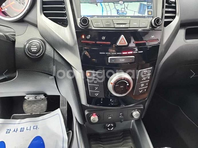 @17년식 티볼리 아머 1.6 디젤 기어에디션 전국최--9