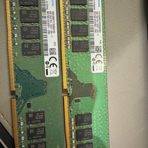 삼성 램 DDR4 8g 2개 판매합니다.