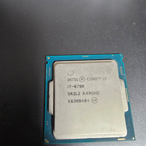 인텔 CPU i7-8700 판매합니다..