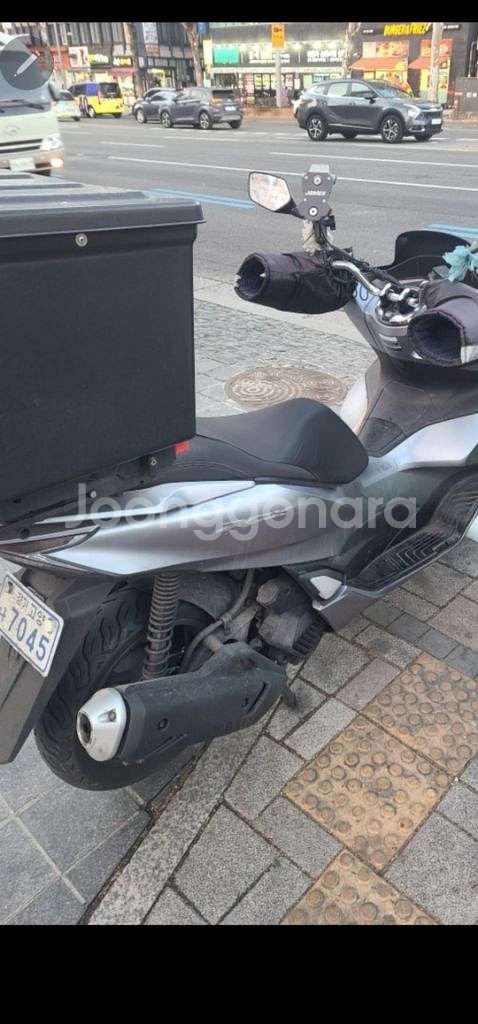 2024년등록22년식PCX1252만5천주행--4