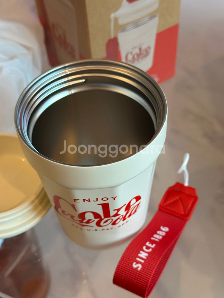 코카콜라 크리스마스 한정판 텀블러--1