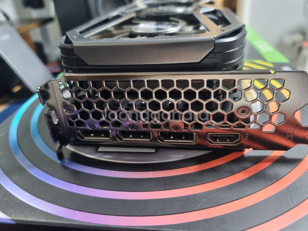 이엠텍 블랙에디션 RTX3070 TI 팝니다.--1