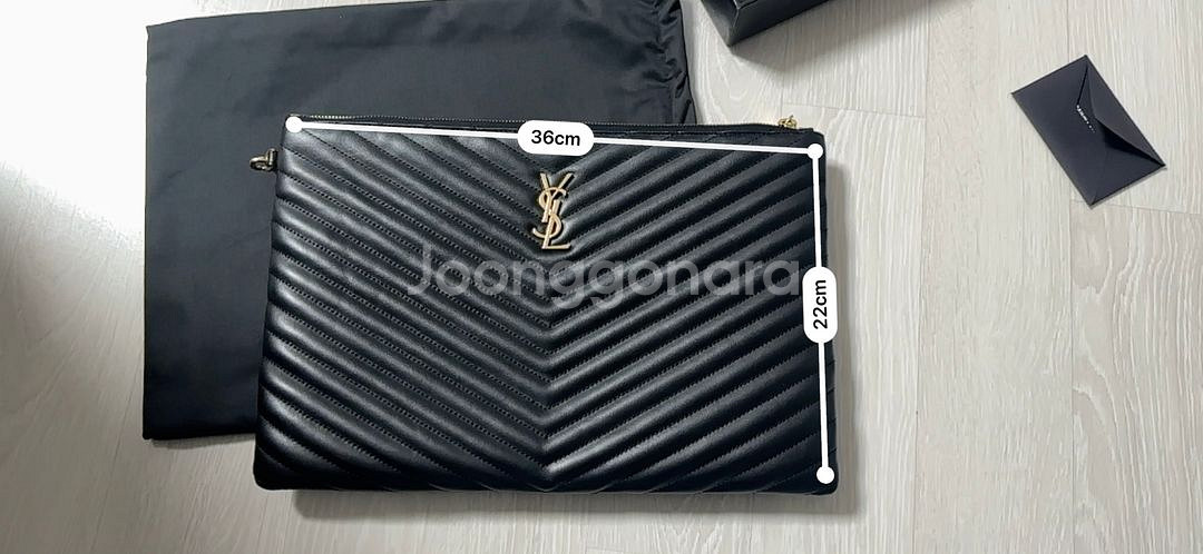 입생로랑 금장 클러치백 라지--3