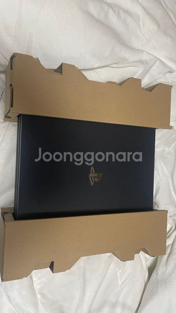 ps4 비닐만 없는 풀박스 + 베요네타 뱅퀴시--1