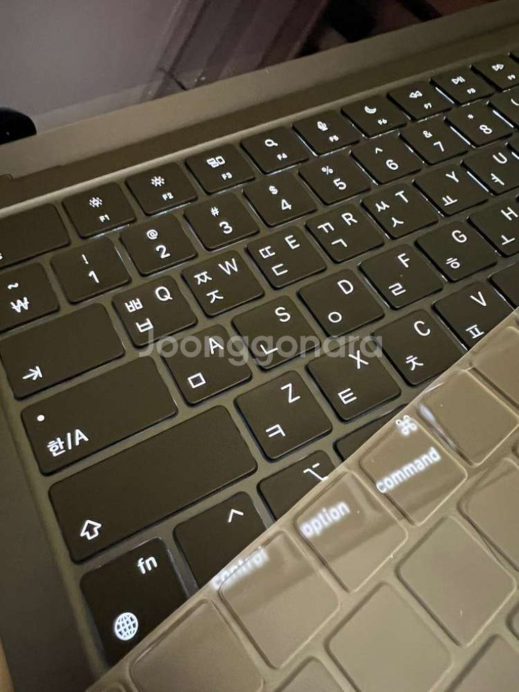 맥북에어 m2 8 256GB 13.6인치 미드나이트--2
