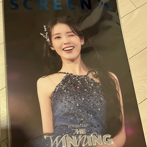 아이유 콘서트 더 워닝 ScreenX 2주차 포스터