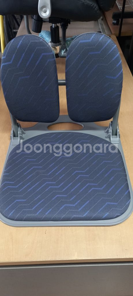 1인옷장,책장,유리진열장,원탁,파티션,중역의자,유형탁자--5