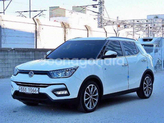 @18년식 티볼리 아머 1.6 디젤 4WD LX 전국--1
