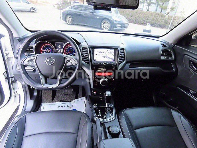 @18년식 티볼리 아머 1.6 디젤 4WD LX 전국--6