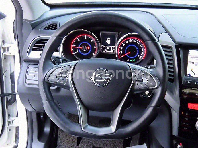 @18년식 티볼리 아머 1.6 디젤 4WD LX 전국--7