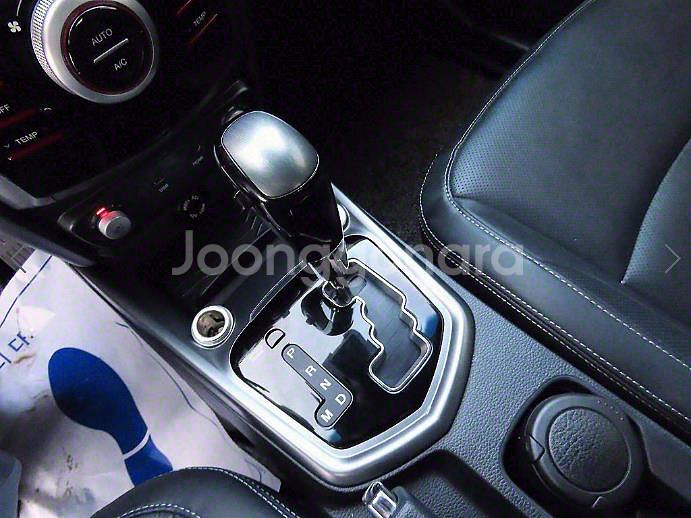 @18년식 티볼리 아머 1.6 디젤 4WD LX 전국--9