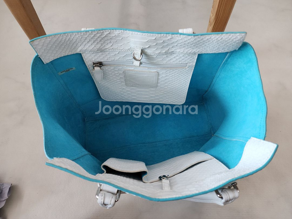 코치 캔디스 레거시 파이썬 캐리올 토트백--9