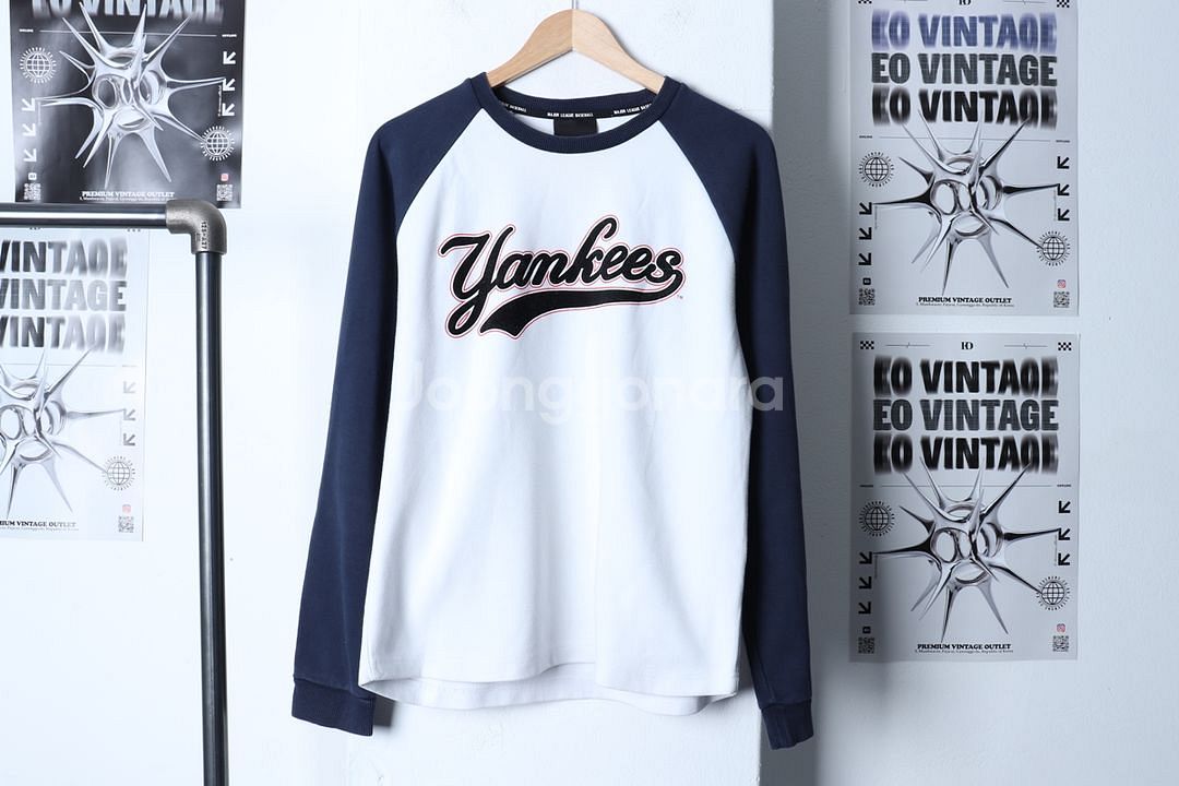(L) MLB 엠엘비 맨투맨 티셔츠 양키스 올드스쿨--1