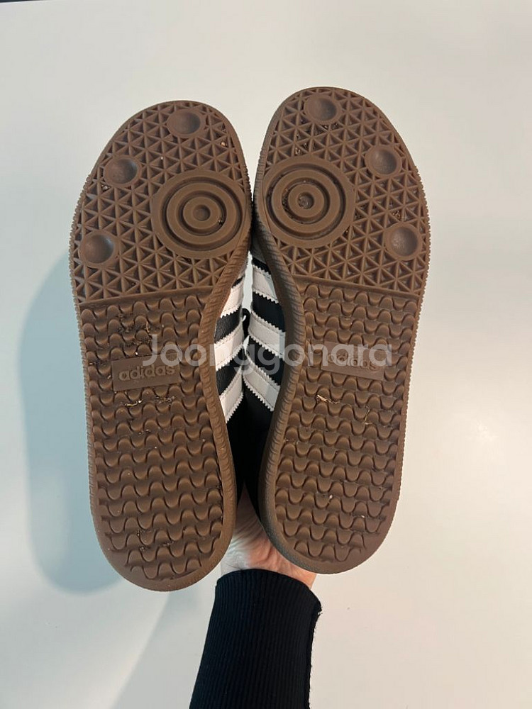 아디다스 삼바 비건 블랙 화이트 250 팝니다--5
