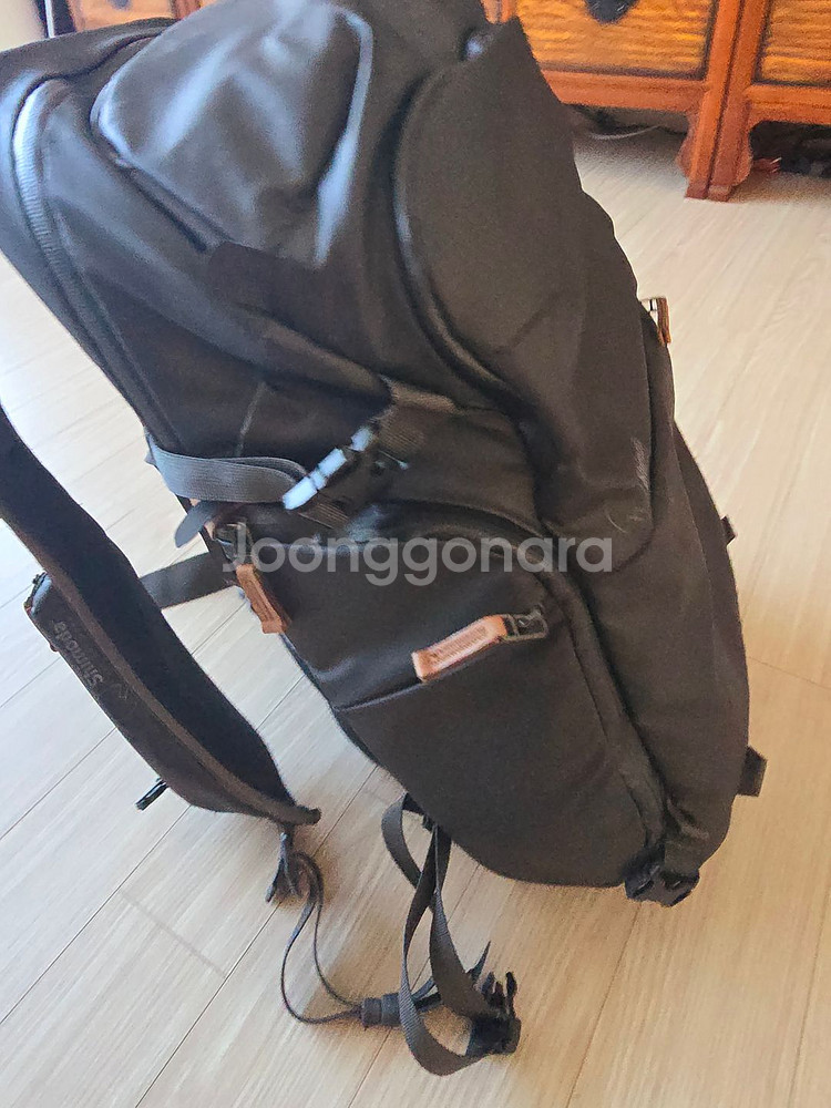 Shimoda 시모다 어반 25L 백팩 키트 (차콜)--4