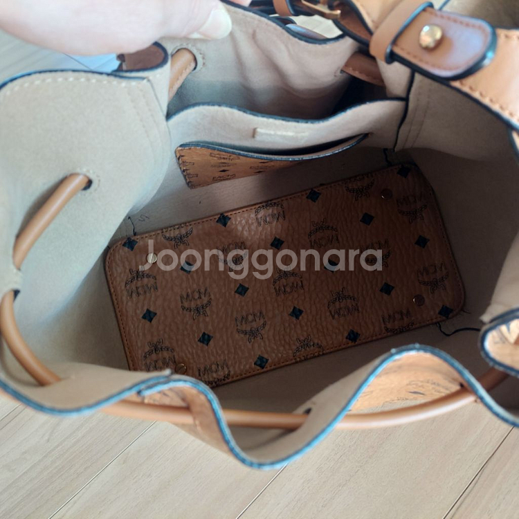 MCM 숄더백/정품/거의새거--5