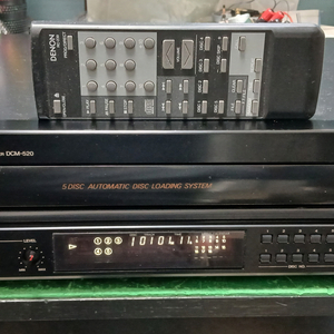 DENON 5-CD Changer DCM-520