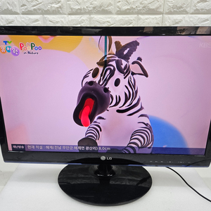 LG 27인치 LED TV 입니다