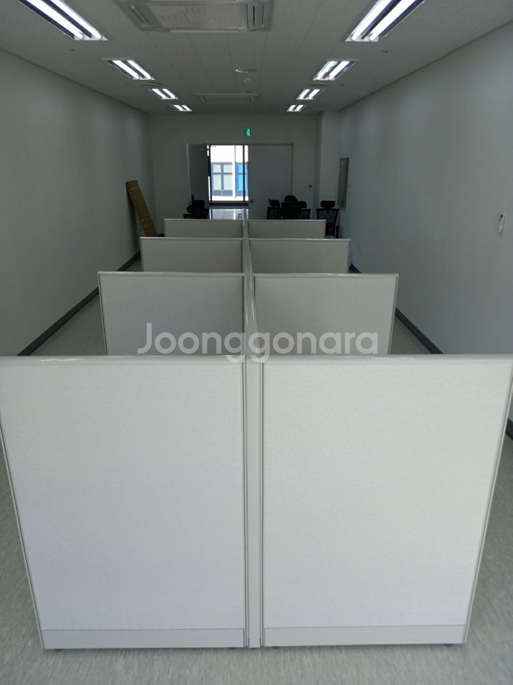 파티션,책상세트,원탁,철제옷장,철재캐비넷,의자,포밍탁자--1