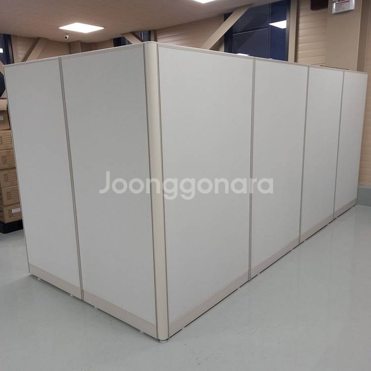 파티션,책상세트,원탁,철제옷장,철재캐비넷,의자,포밍탁자--2