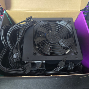 쿨러마스터 MWE 750W 파워 팝니다