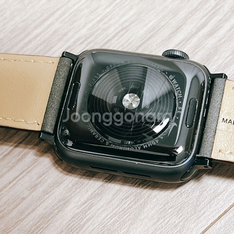애플워치SE 1 나이키에디션 40mm 스페이스그레이--3