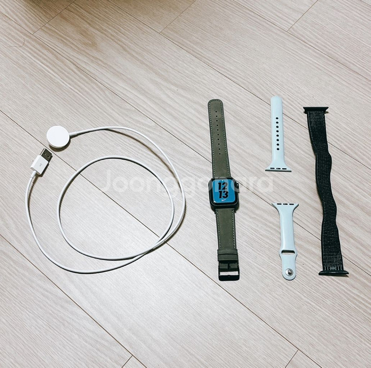 애플워치SE 1 나이키에디션 40mm 스페이스그레이--1