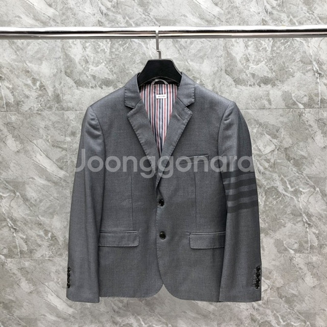 톰브라운 사선 남성 수트 정장 상의 2칼라--2