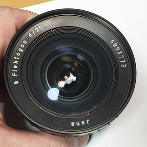 수동렌즈 자이스 플렉토곤 20mm f4 엑사 마운트