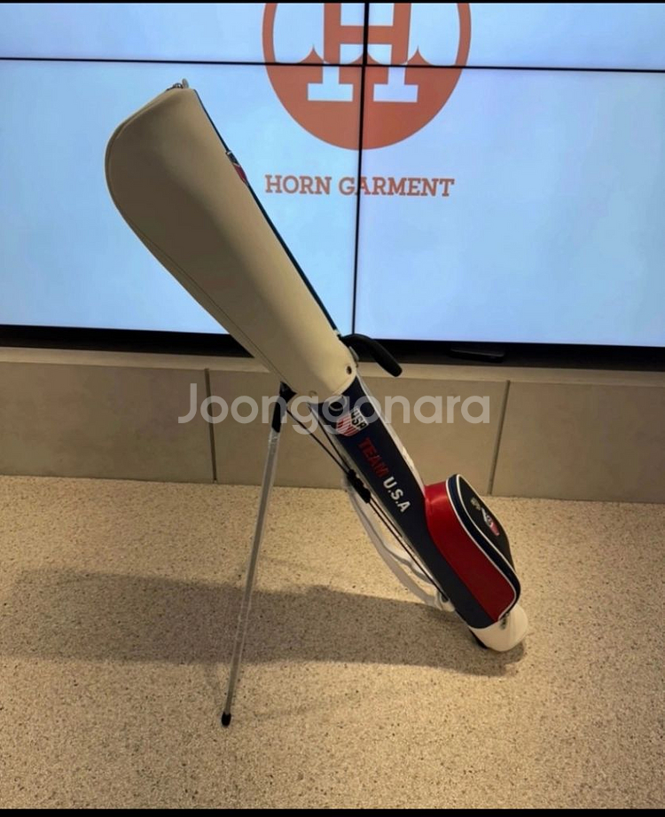 V1 테크스킨 이지 미니멀 스탠드 하프백--1