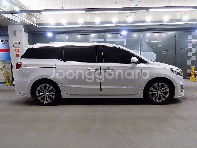 @15년식 올 뉴카니발 9인승 디젤 노블레스 전국최저--2