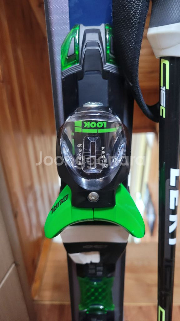 스키판매 부츠,장갑,폴대(포함) 선착순 판매 상태 최상--1