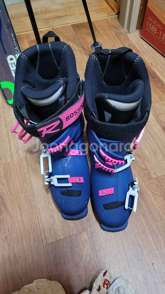 스키판매 부츠,장갑,폴대(포함) 선착순 판매 상태 최상--8