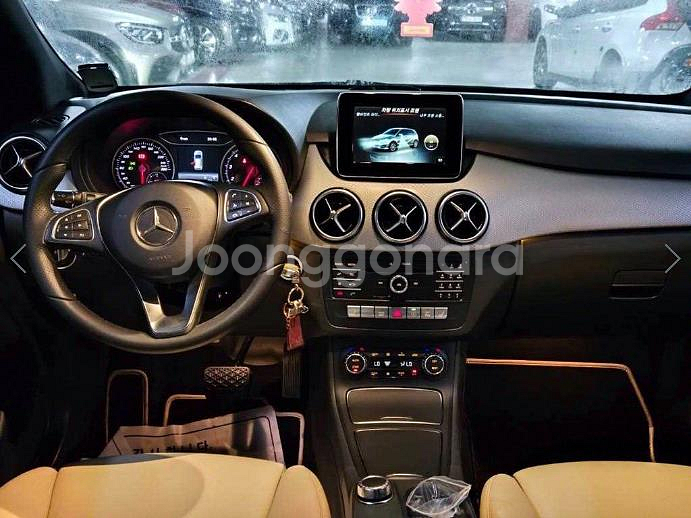 @18년식 B클래스(2세대) B220 전국최저가격--8