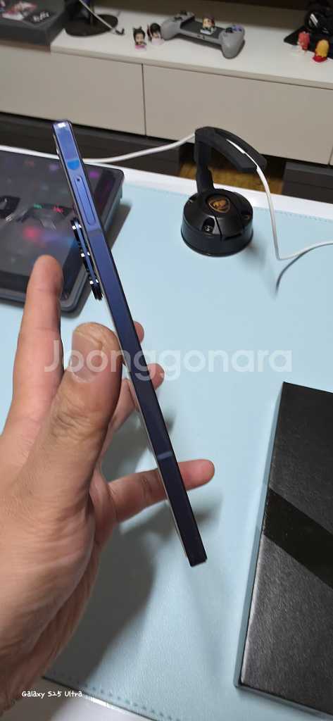 폴드6 256g 네이비 자급제 판매합니다.--2