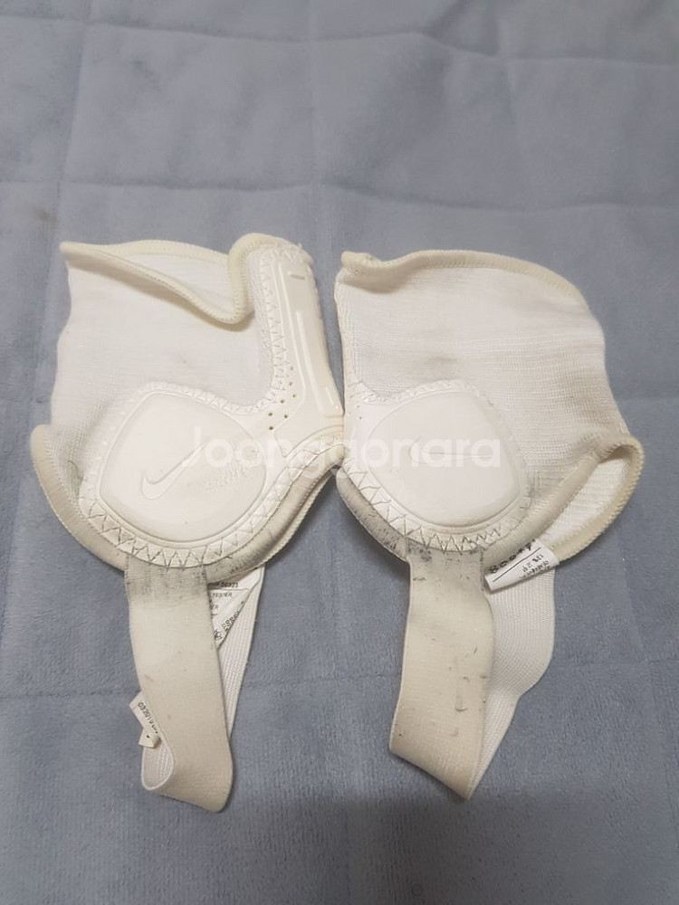 나이키 앵클가드(흰색)--1