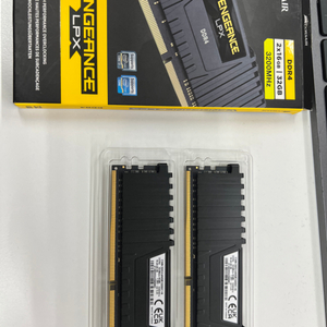 커세어 벤젼스 LPX 32G 16X2 DDR4 램