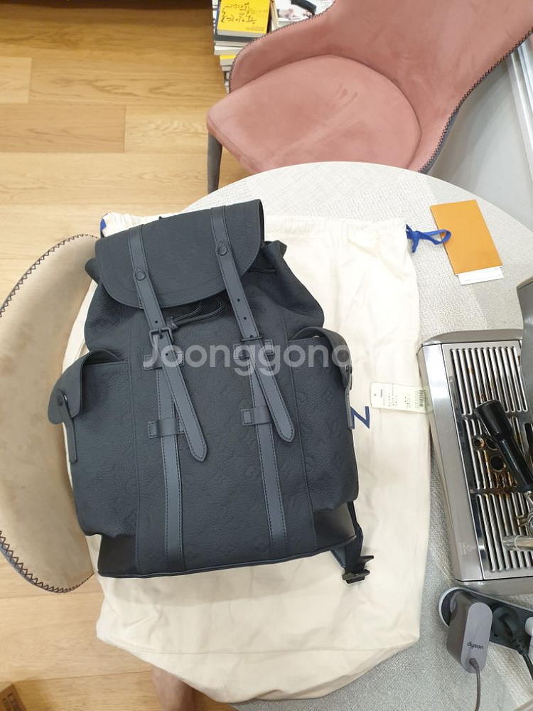 루이비통 백팩--1