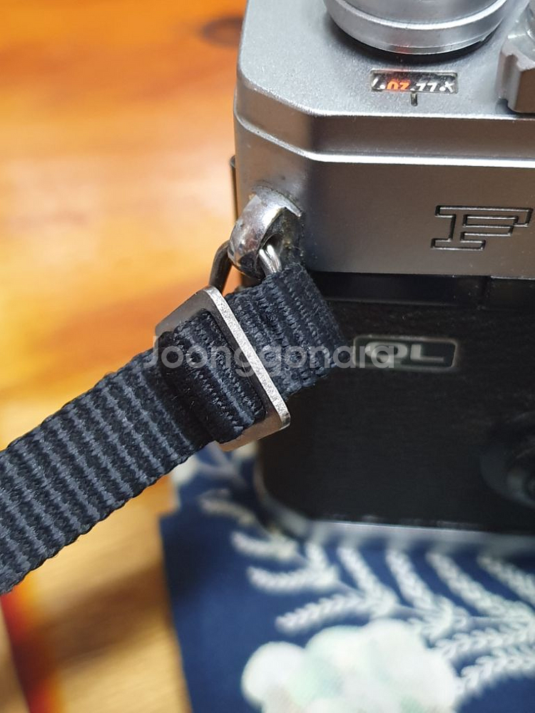 캐논 FTb-QL 필름 카메라 (28mm 렌즈)--1