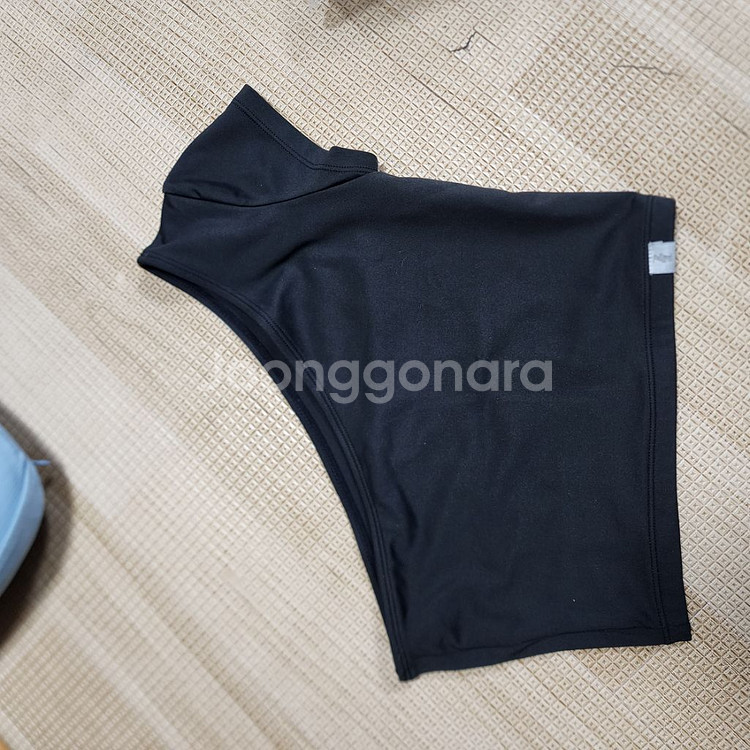 폴웨어 핫한 셀린 패드티셔츠 S사이즈--1