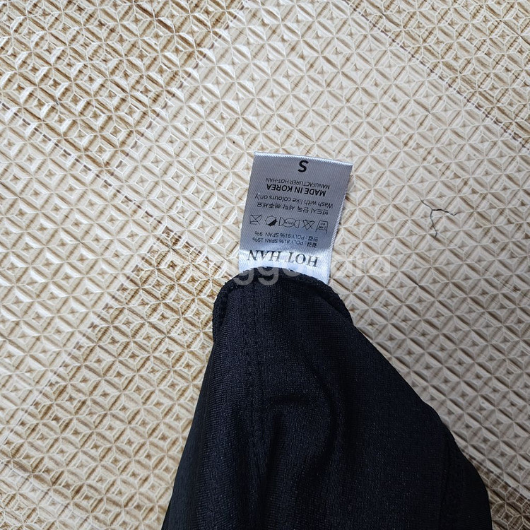 폴웨어 핫한 셀린 패드티셔츠 S사이즈--2