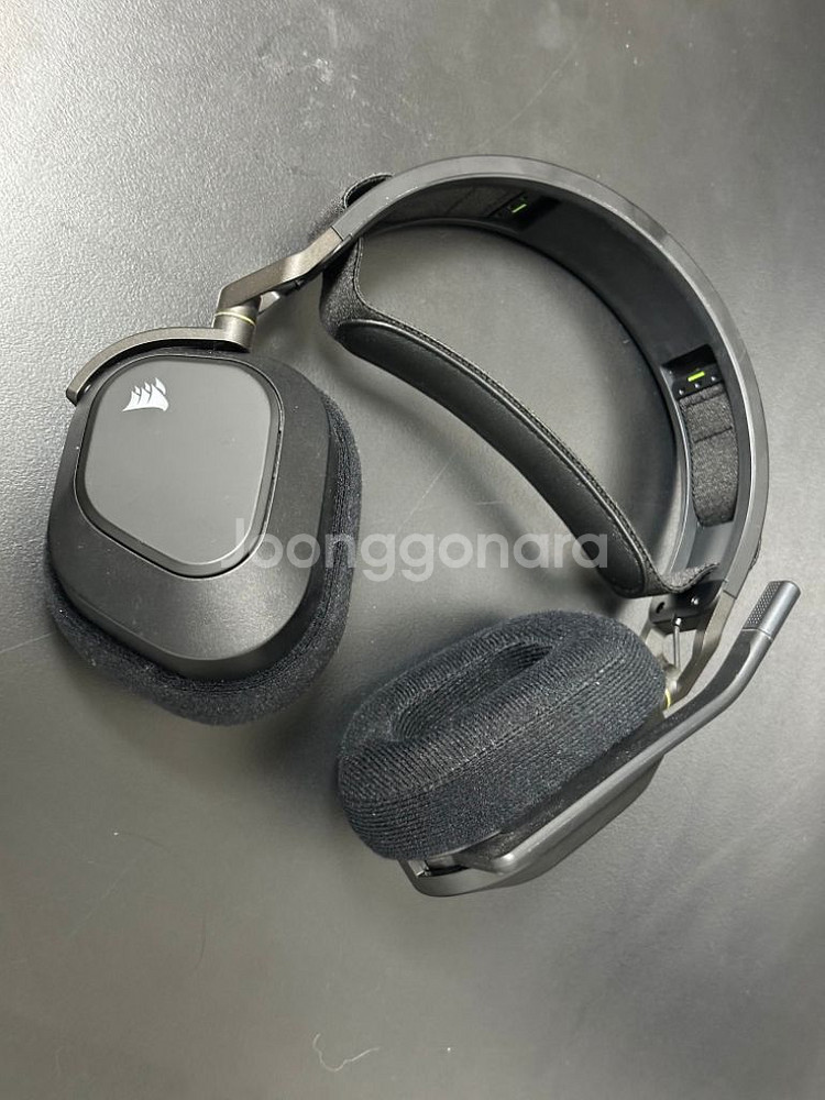 커세어 HS80 RGB 무선 게이밍 헤드셋 팝니다--3