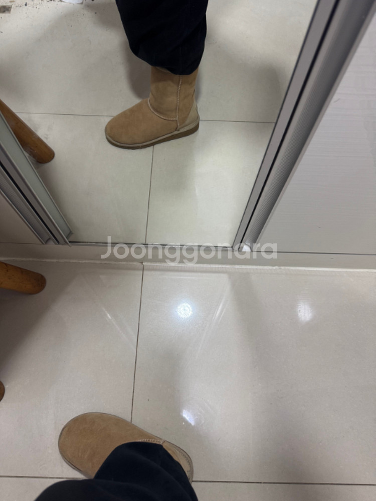 정품 UGG 부츠 215 (어른220사이즈)--4