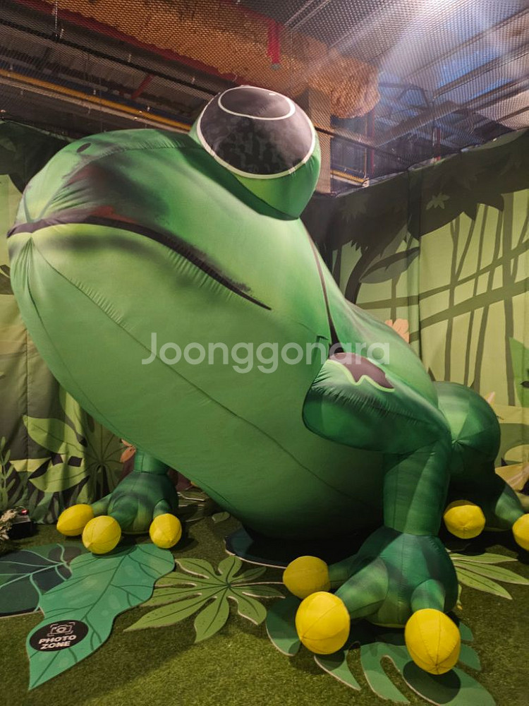 대형 개구리 에어 전시 조형물 테마파크--1