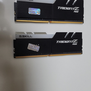 G.SKILL DDR4-3200 8GB 2개